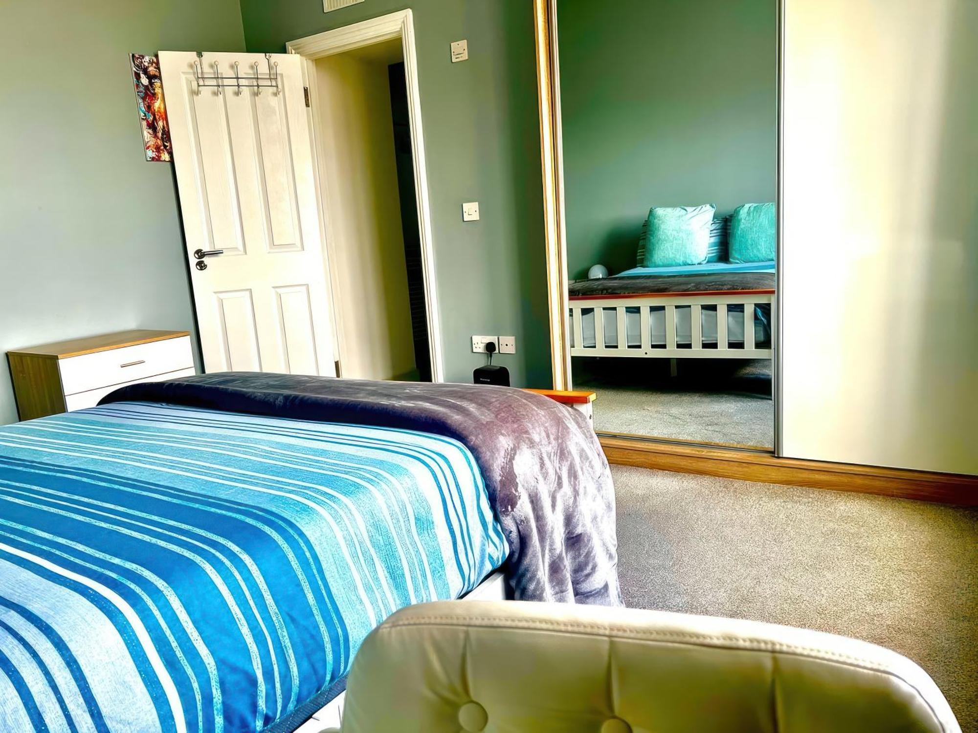 Lovely 2 Bed 2 Bath Flat With Free Parking 浦耳 外观 照片