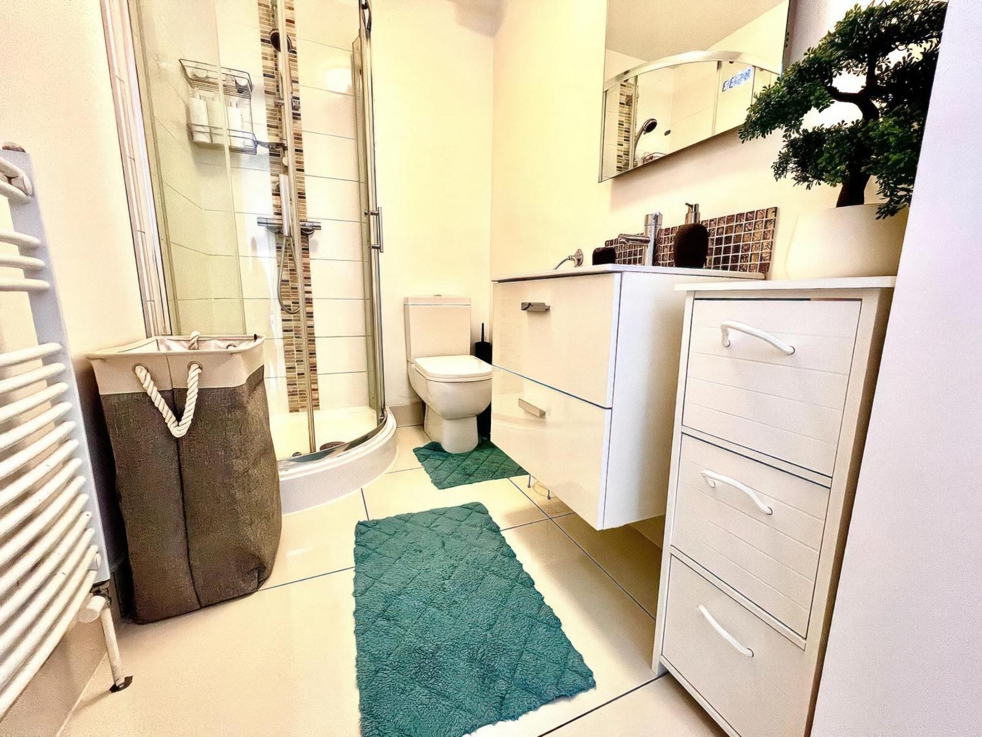 Lovely 2 Bed 2 Bath Flat With Free Parking 浦耳 外观 照片