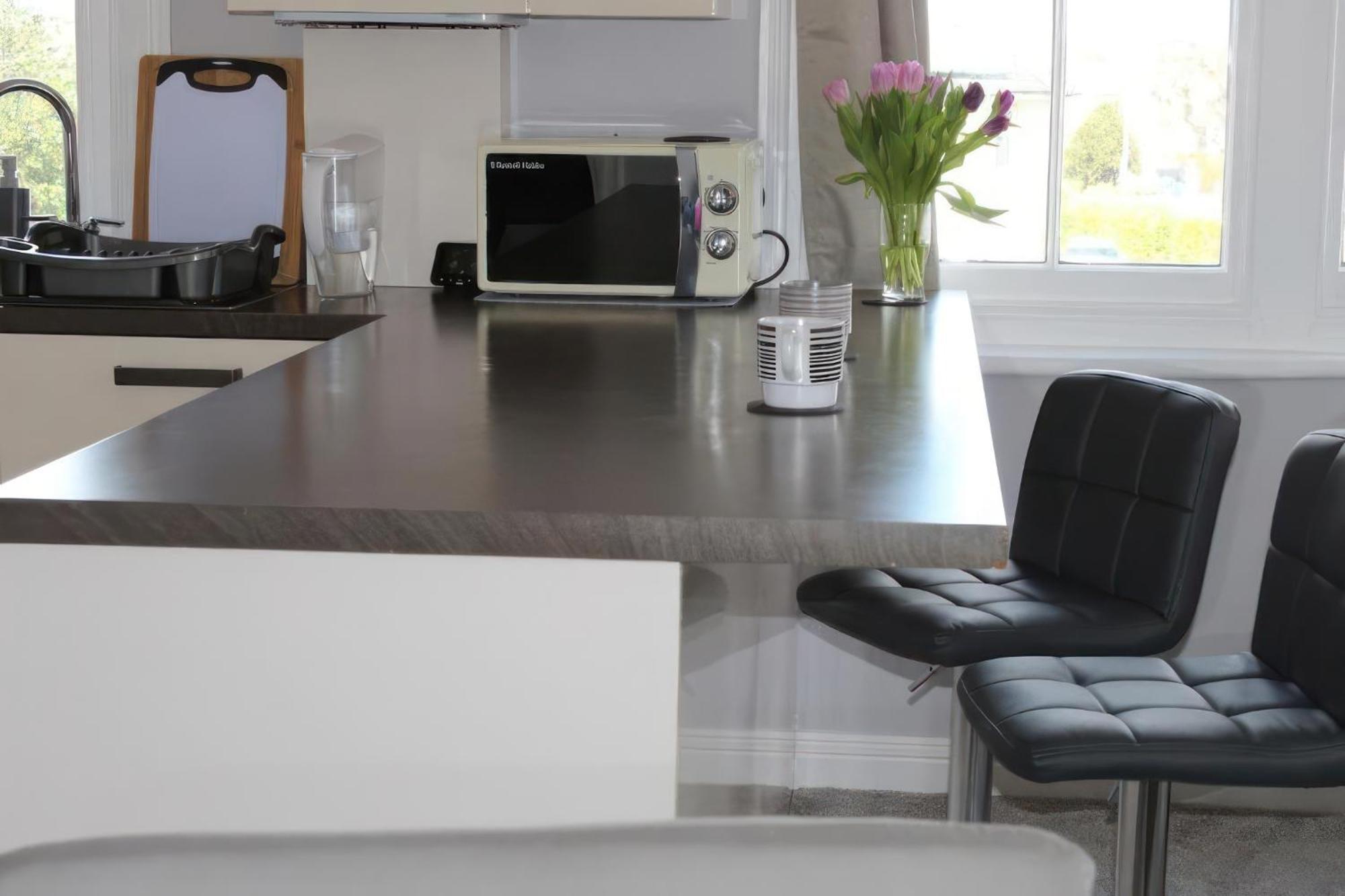 Lovely 2 Bed 2 Bath Flat With Free Parking 浦耳 外观 照片