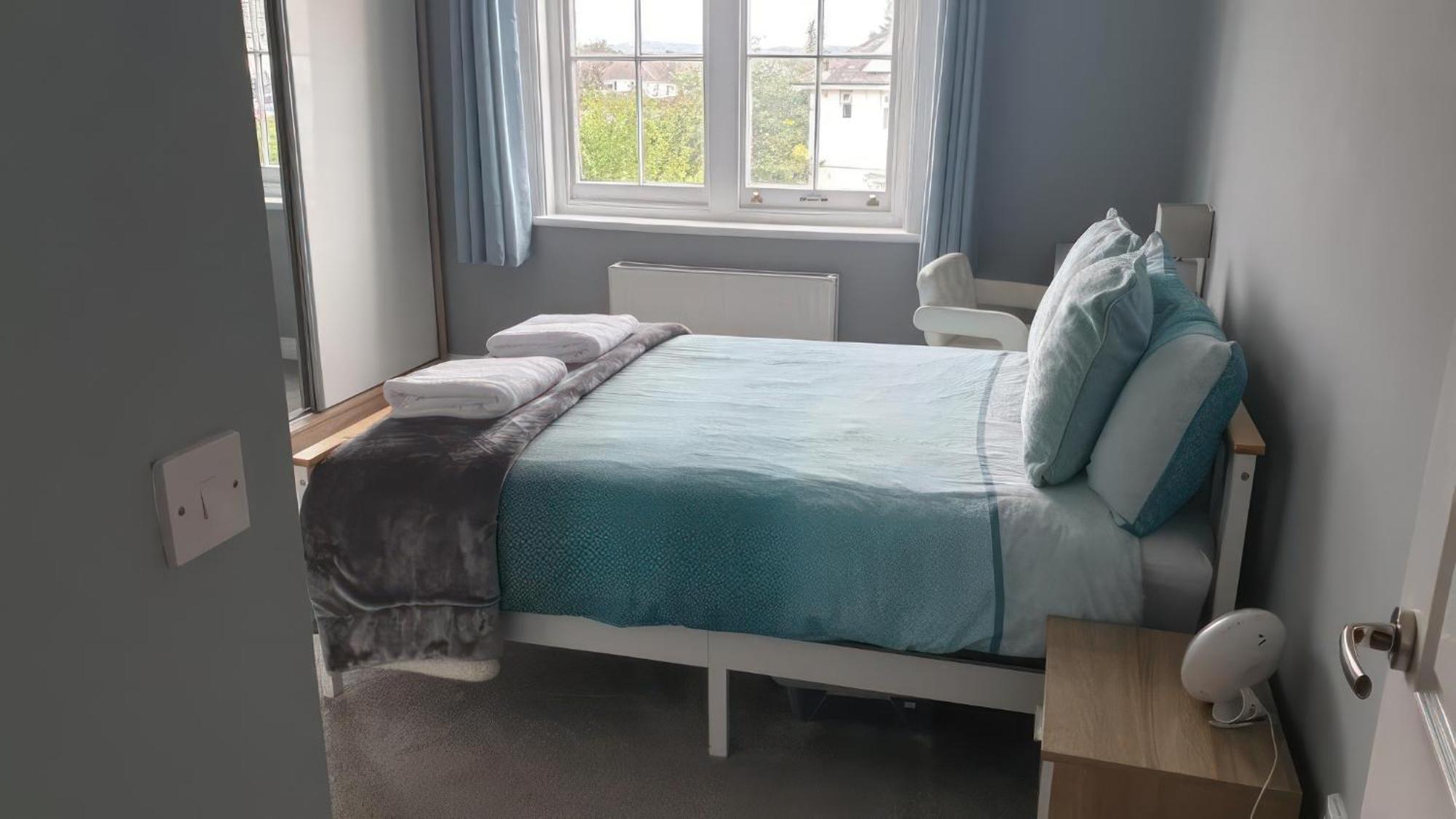 Lovely 2 Bed 2 Bath Flat With Free Parking 浦耳 外观 照片