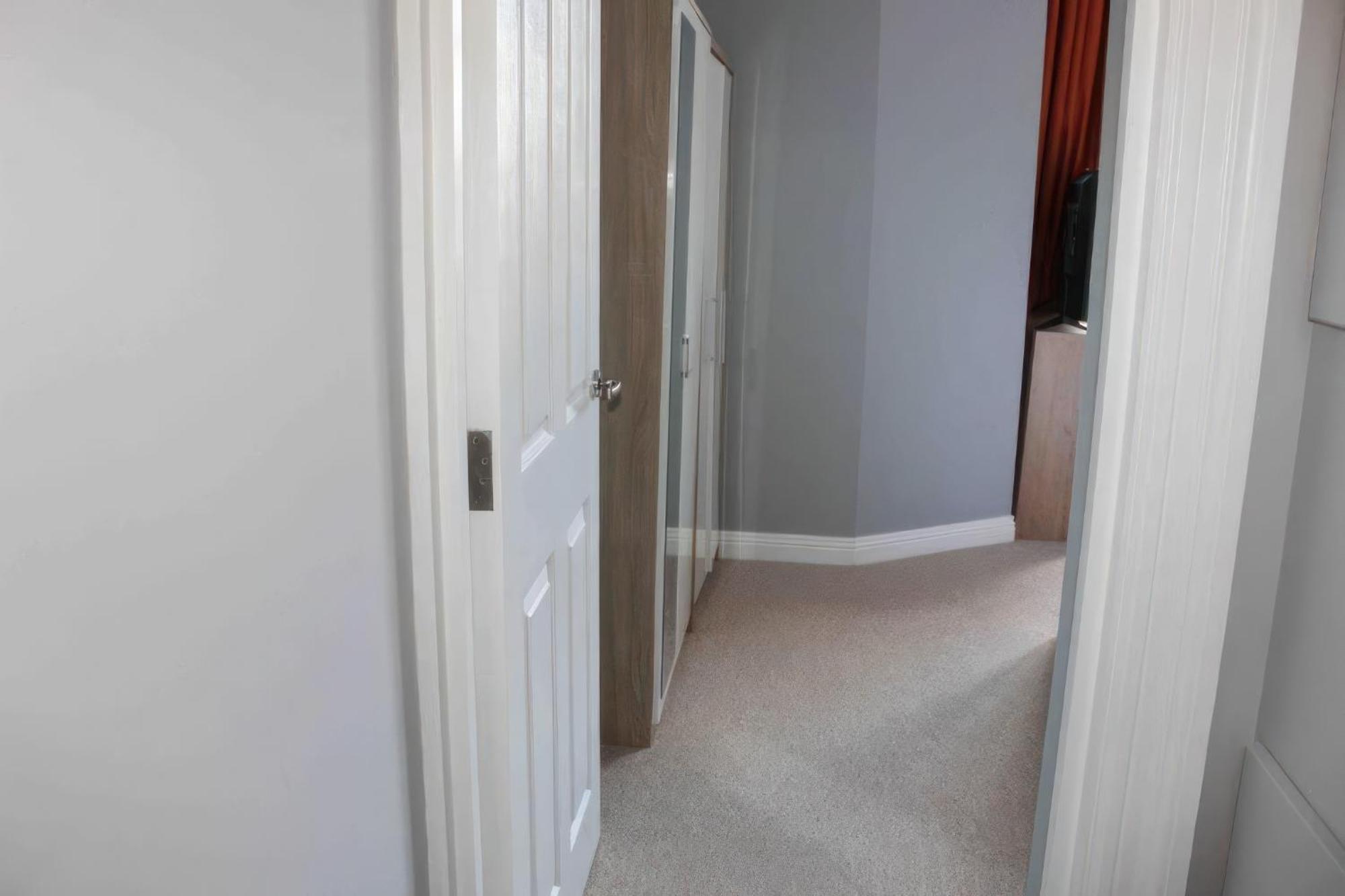 Lovely 2 Bed 2 Bath Flat With Free Parking 浦耳 外观 照片