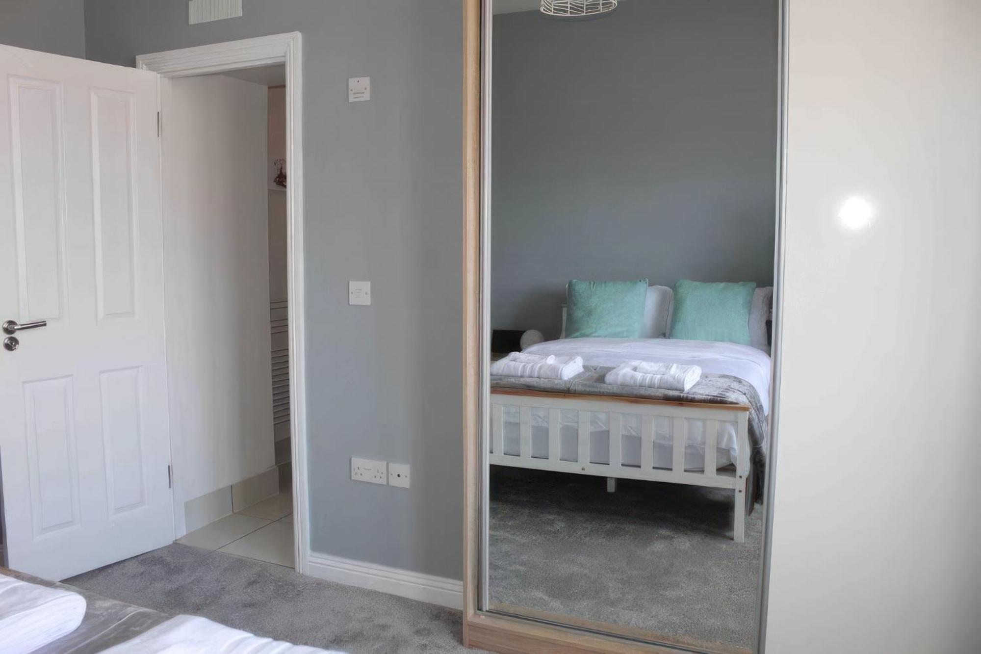 Lovely 2 Bed 2 Bath Flat With Free Parking 浦耳 外观 照片