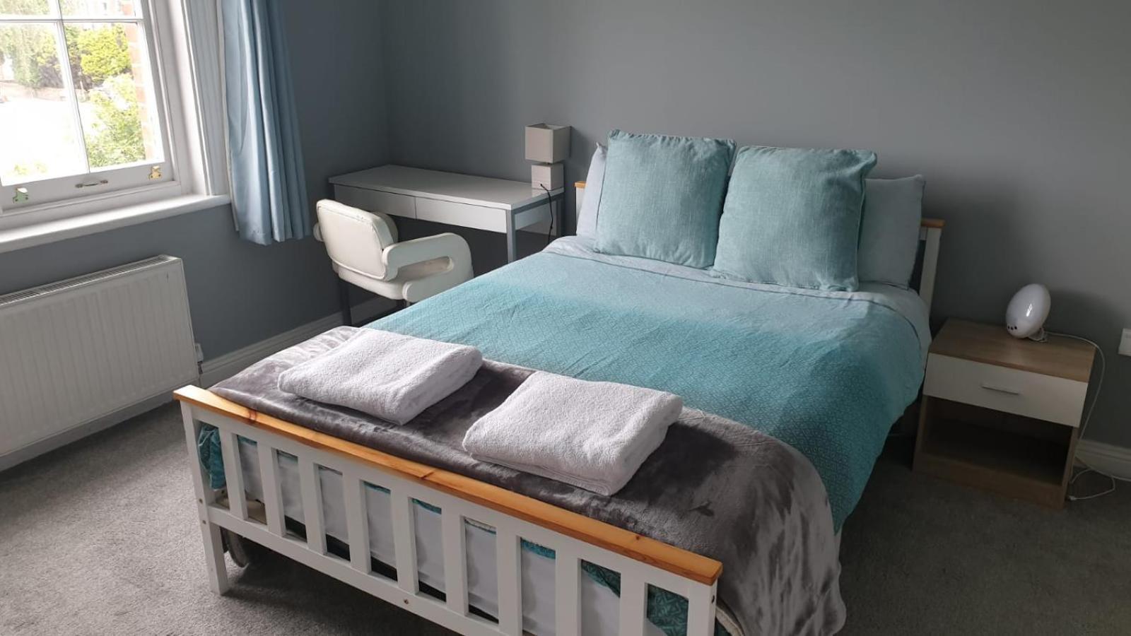 Lovely 2 Bed 2 Bath Flat With Free Parking 浦耳 外观 照片